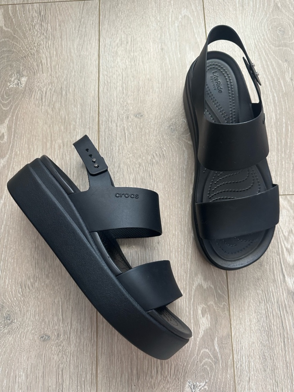 Crocs Shoes Women’s Brooklyn Low Wedge Sandal Slingback Wedge Black Sz 11